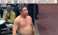 戦慄の右手一本……人気“兄弟力士”長男、140キロ超の巨体を一撃でぶっ飛ばす衝撃シーン「最後かっけー！」「かっこよすぎて草！」