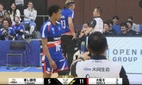 何やってんだよ！ 男子バレー、選手交代で前代未聞の“珍光景” SNSで真相が明かされて話題「どうしようもなく愛おしい」