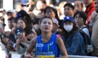 女子は初マラソンの２１歳・酒井心希が日本勢トップの３位　男子は熊橋弘将が３位　新コースで開催の神戸マラソン