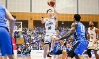 富永啓生が7本の3Pを含むキャリアハイ更新30得点…レバンガ北海道が7連勝を達成