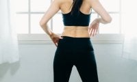 今年こそ「背中美人」を目指そう！健康にも役立つ1日5分のヒップアップ筋トレ