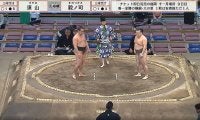 親方“激おこ” 3度の立ち合い不成立…組み合った力士を“強制ストップ”の珍事