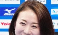 競泳五輪メダリスト田中雅美さん、ゴルフ場で有名女子アスリートと３ショット「私、変なポーズ」