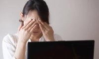 若々しい視力をキープ！老眼に負けない目の健康トレーニング NG習慣も紹介
