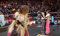 高飛車女王のキャラ崩壊…日本人女子レスラーによる“まさかの行動”が雪解けのきっかけに？ ファンもツッコミ「わろてて草」