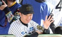 阪神・近本「やっぱパレードいいっすね」ファンの「残留ありがとう」に「うれしかった」残留後初ユニホーム姿