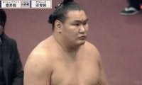 優勝決定戦で敗北した直後に豊昇龍が深々と…花道を去る際に貫いた“横綱としてのプライド“「泣いてまう」「立派だ…」反響続々
