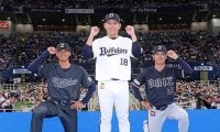 オリックス　ファン感で新ユニホームお披露目　山下「ロゴが格好いい」球団ルーツ“ブレーブス”オマージュのサードユニホームも