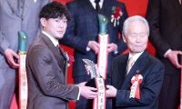 【NPBアワード】ソフトバンク球団史上最多８人のタイトルジャック　野手３部門、投手５部門
