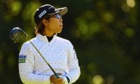 穴井詩が最終戦を単独首位でターン 1打差に岩井明愛＆鈴木愛