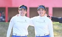 岩井千怜＆明愛、同組“双子コーデ”にギャラリー興奮も、ともに低調で前半終了