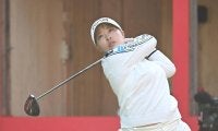 鈴木愛９年ぶり国内メジャーV王手も「いつもの１試合」と気負いなし　普段着ゴルフで22勝目へ
