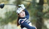 佐久間朱莉は史上５人目の年間平均ストローク７０切りならず