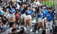 日韓OB戦で“超最強”コラボ実現　アイドルも参戦…球場彩るダンスに拍手喝采