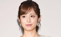 元フジ久慈暁子アナが夫の試合観戦　夫婦２ショでバスケユニホーム姿に「素敵」「勝利の女神」