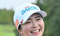 女子ゴルフ堀琴音が豪華男女プロの集合写真を公開「私が１番年下」