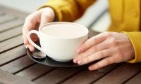 妊娠中はカフェインNG？1日の目安の量とおすすめの飲み物を紹介！
