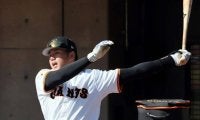 「ポスト岡本和真へ待ったなし」巨人19歳が豪州武者修行で猛打爆発　驚愕の逆方向弾にG党大興奮「来年開幕スタメンあるぞ」