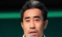 なすび生中継に何度も映り込む　カーリング五輪最終予選でフォルティウス生応援　50歳の近影話題