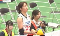 女子バレー、縦に“ストン”と落ちる強烈サーブに相手がお見合い 見事なノータッチエースに公式Xも反応