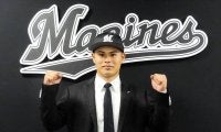 ロッテ　山崎剛が入団会見「熱い応援の前で野球ができるのは楽しみ」　楽天戦力外で育成契約「まずはケガを治して支配下を」　背番号１３８