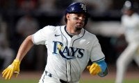 MLB74発でもNPB行きの噂…26歳有望株の新天地　手にした3.8億円、弱小球団から描く再起
