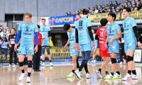 【バレー天皇杯】昨年王者・サントリーが準々決勝敗退　高橋藍「今日のチームで負けたことが悔しい」…Ｖ北海道に１-３で連覇の夢破れる