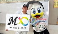 【ロッテ】広畑敦也、野球も勉強も「コツコツ取り組んで」小学校にマリーンズ算数ドリル贈呈