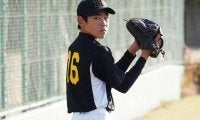 阪神Jr.エースはドラ1左腕に“瓜二つ”　父も名門で活躍…一発も打てる「欠かせぬ存在」