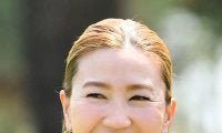 上田桃子が「優しい母の顔」10月に出産した長男とお宮参り「これから健康に育ってくれますよう」