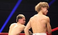 【ボクシング】桑原拓、王者オラスクアガに４回TKO負けで王座獲得逃す　開始遅れるトラブルも