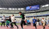 元五輪選手が子どもたちに走り方を指導　国立競技場でイベント開催