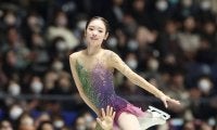 “ゆなすみ”がＶ２　今季世界５位＆世界選手権銅メダル相当、昨年大会のりくりゅう超え２１５・３０点に驚き「わーお！」森口が長岡持ち上げるパフォーマンスで歓喜　棄権の“りくりゅう”とともにミラノ五輪代表へ「背中を追いたい」