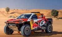 TGR W2RCが2026年ダカールに投入する新型マシン「トヨタDKR GRハイラックス」を公開