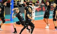 名古屋が4大会ぶりV、宮浦健人「最高です」　大阪Mは激闘制し優勝