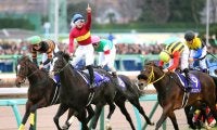 【有馬記念過去の名勝負】骨折明けも騎乗直訴した執念実った！日高の中でも“超地味血統”の伏兵がグランプリで花開く