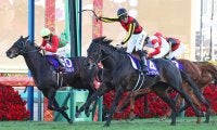 【有馬記念】「レースを支配した」C.デムーロの“神騎乗”ジョッキーカメラ　レガレイラ＆ルメールもお手上げ「バックミラーついてる？」