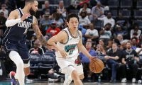 NBA年間ベストアシストTOP10に河村勇輝がランクイン…世界を驚かせた“衝撃のオーバーヘッドパス”が堂々9位