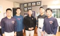 【高校野球】横浜１強の１年！村田浩明監督、阿部葉太主将ら選手４人が秘話交え振り返り／座談会