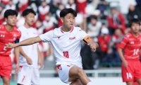【高校サッカー】前回大会４強の東福岡が大勝発進　主将のMF斉藤がハットトリックで勝利に貢献