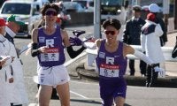 鶴見中継所で悪夢　立大、大東大の２校が繰り上げスタートの無念　立大は４７秒及ばず史上初めてタスキ途切れる　大東大は５２秒及ばず