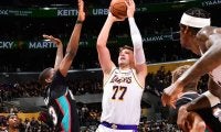 八村塁欠場のレイカーズがグリズリーズに逆転勝利…第4Qにレブロンとドンチッチが躍動