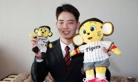 【阪神】ドラ４早瀬朔、ぬいぐるみ２体と入寮「トラッキーは机の上。キー太は一緒に寝ようかな」