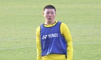 Ｊ１柏が始動　小見洋太は金髪→トレードマークの丸刈り姿に「結果でチームに貢献したい」