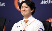 入団会見から6時間後…今井達也がNBA観戦　妻と登場、地元ファンは大歓声