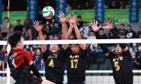 「攻めるバレー」東京・駿台学園が準決勝進出　日本航空をストレートで下す　春高バレー