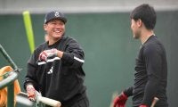 巨人　坂本勇人が送った岡本和真へのエール「ヤバい」「ドカ泣き」「泣かすなよ」Ｇファンの涙を誘う　心揺さぶる言葉が「カッコいい」