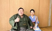 大相撲の剣翔が結婚へ　お相手は現役の客室乗務員、祐華さん　指輪はハリー・ウィンストン、サプライズプロポーズ成功！「一緒にいて楽。気取らなくていい」