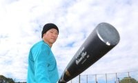 広島・坂倉が高知での自主トレを公開「野球がうまくなりたい」昼食では報道陣にカレーなどを用意