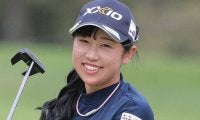 「破壊力ヤバい」人気女子ゴルファーの制服姿に反響「敬礼！」「めっちゃ可愛い」「アイドル署長」